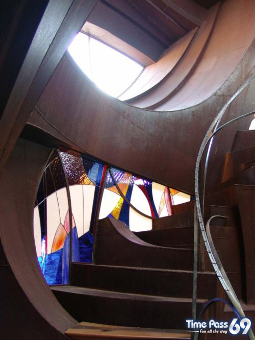 Amazing House of Steel