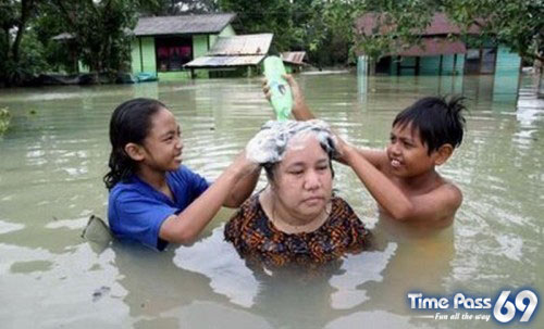 Funny Activitiy During Flood