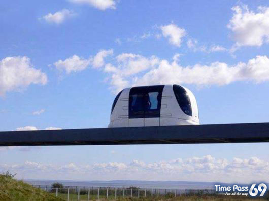 Innovative Taxis without Drivers