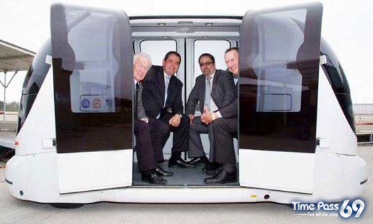Innovative Taxis without Drivers