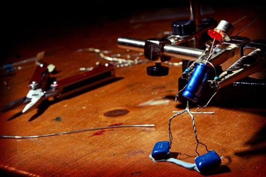 How to turn Spare Radio Parts into Art