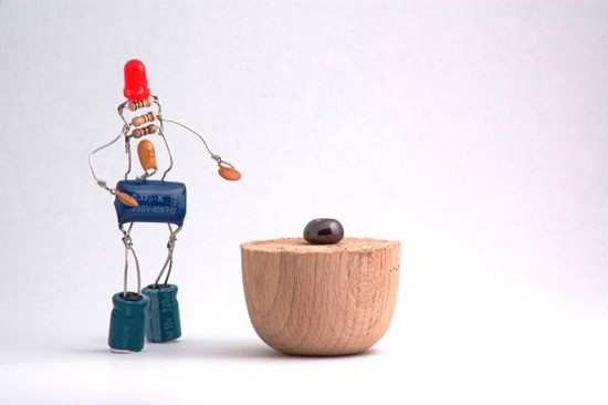 How to turn Spare Radio Parts into Art