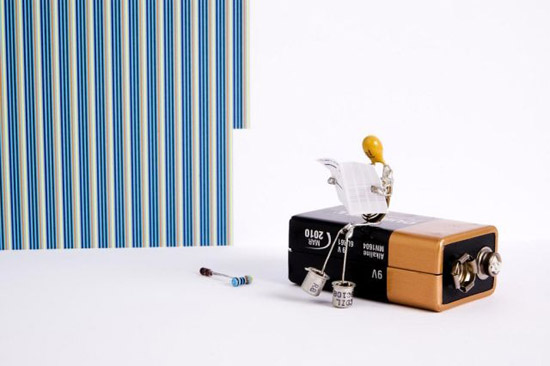 How to turn Spare Radio Parts into Art