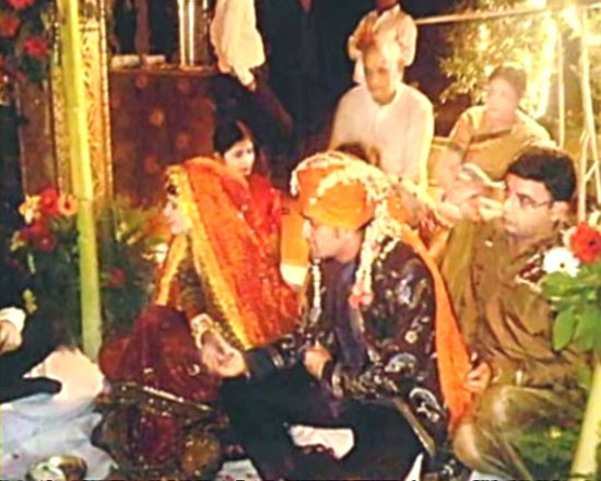 Mahendra Singh Dhoni Wedding Photos - Dhoni And Sakshi Singh Rawat Marriage