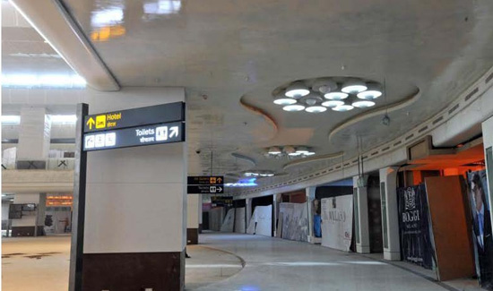 Delhi International Airport Inside Terminal 3