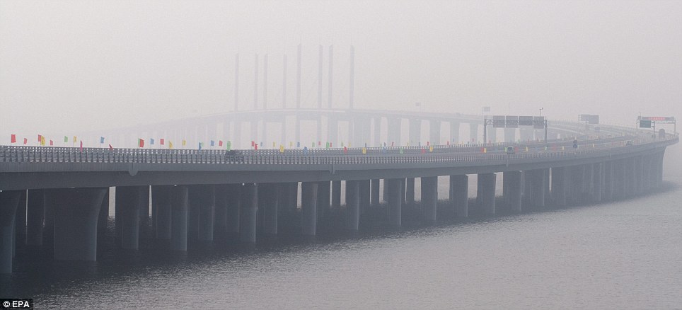 Worlds Longest Sea Bridge Opens In China