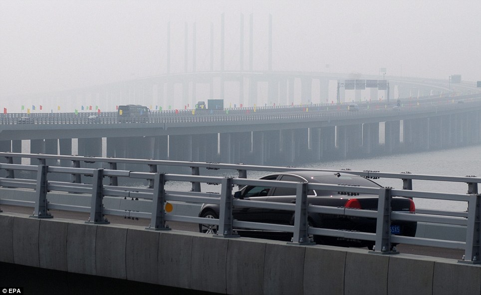 Worlds Longest Sea Bridge Opens In China