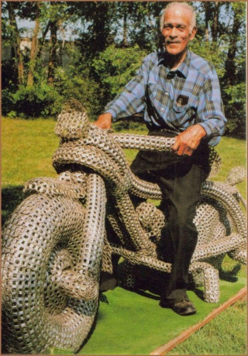 The Mind Blowing Pull Tab Sculptures of Herman Divers