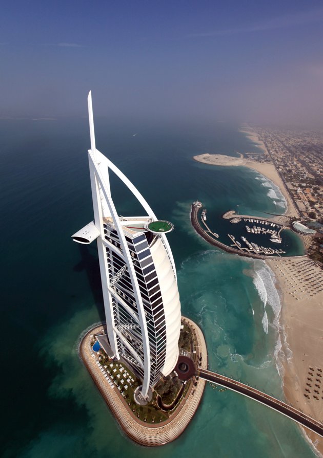 Dubai Reveals Plans For Amazing Underwater Hotel