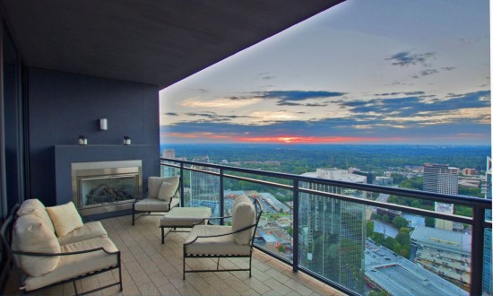 10 beautiful views from homes on top of the world