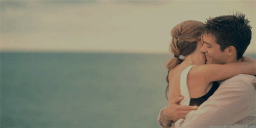 13 Things That Happen When You�re Meeting Your Sweetheart After A Long Time 