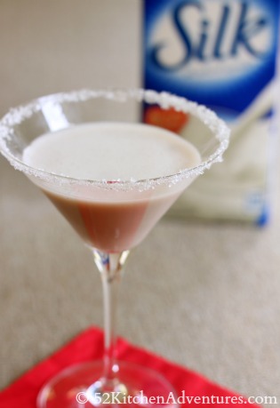 15 Christmas Drinks And Shots To Try This Holiday Season
