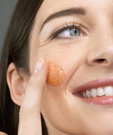 Best Homemade Face Packs for Brides with Dry Skin