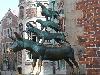 Weird and unusual artworks  worlds most bizarre statues and sculptures Strange Sculptures Around The Worl