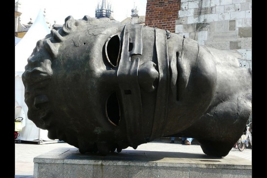 Weird and unusual artworks  worlds most bizarre statues and sculptures Strange Sculptures Around The Worl