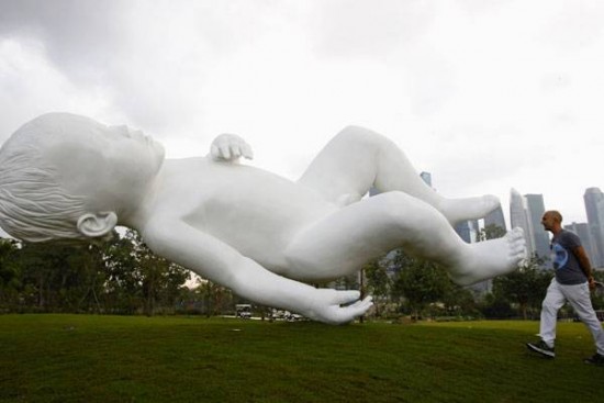 Weird and unusual artworks  worlds most bizarre statues and sculptures Strange Sculptures Around The Worl