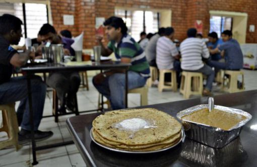 7 Irresistible Dhabas Around Bangalore That Serve The Most Delicious Food