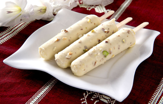 Kuch meetha ho jaaye.. 10 desi sweets that redefine desserts!