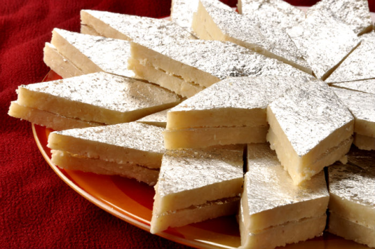 Kuch meetha ho jaaye.. 10 desi sweets that redefine desserts!