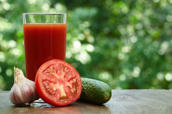 9 Easy Detox Juices That You Can Make At Home To Lose Weight