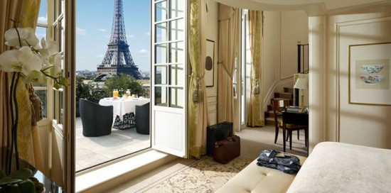 10 hotel rooms with fabulous views around the world