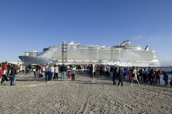 Oasis of The Sea-World Largest Cruise Ship