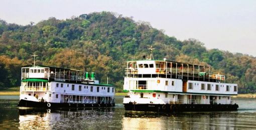 9 Unbelievably Beautiful River Cruises In India